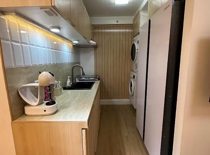 J&z Escape Staycation Aparthotel